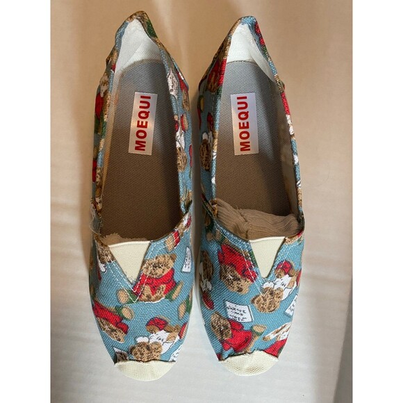 Christmas Bear Canvas shoes by Moequi Size 8 Brand New slip on size 8 sh… - Picture 4 of 12